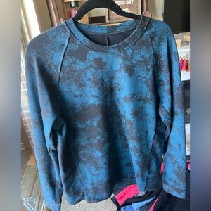 Lululemon sweatshirt size small